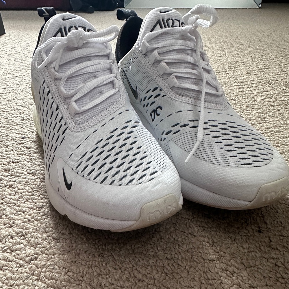 Nike Women’s Air max 270